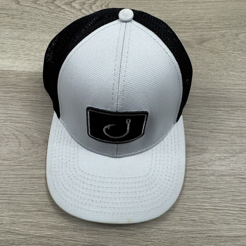 Avid Gear Iconic Mesh Fitted Hat Small NWT Fishing Hook Black / Grey Gray